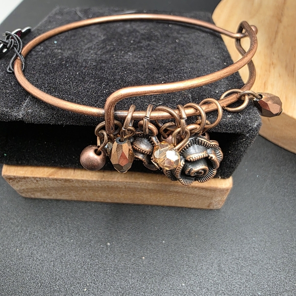 Paparazzi Copper Jewelry Set with Rose Accents (1631) - Picture 3 of 5